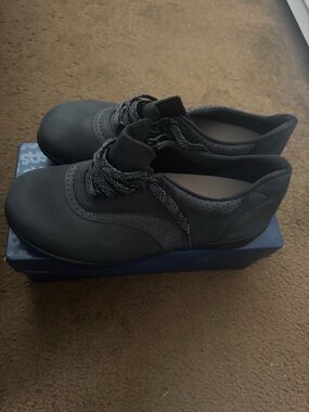 SAS Women's 10 Wide Walk Easy Nero Lace-Up Sneaker